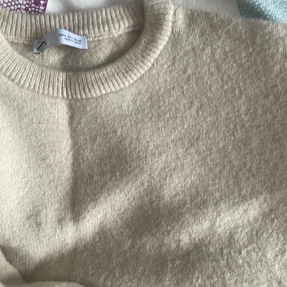 Sweater - Picture 5 of 5
